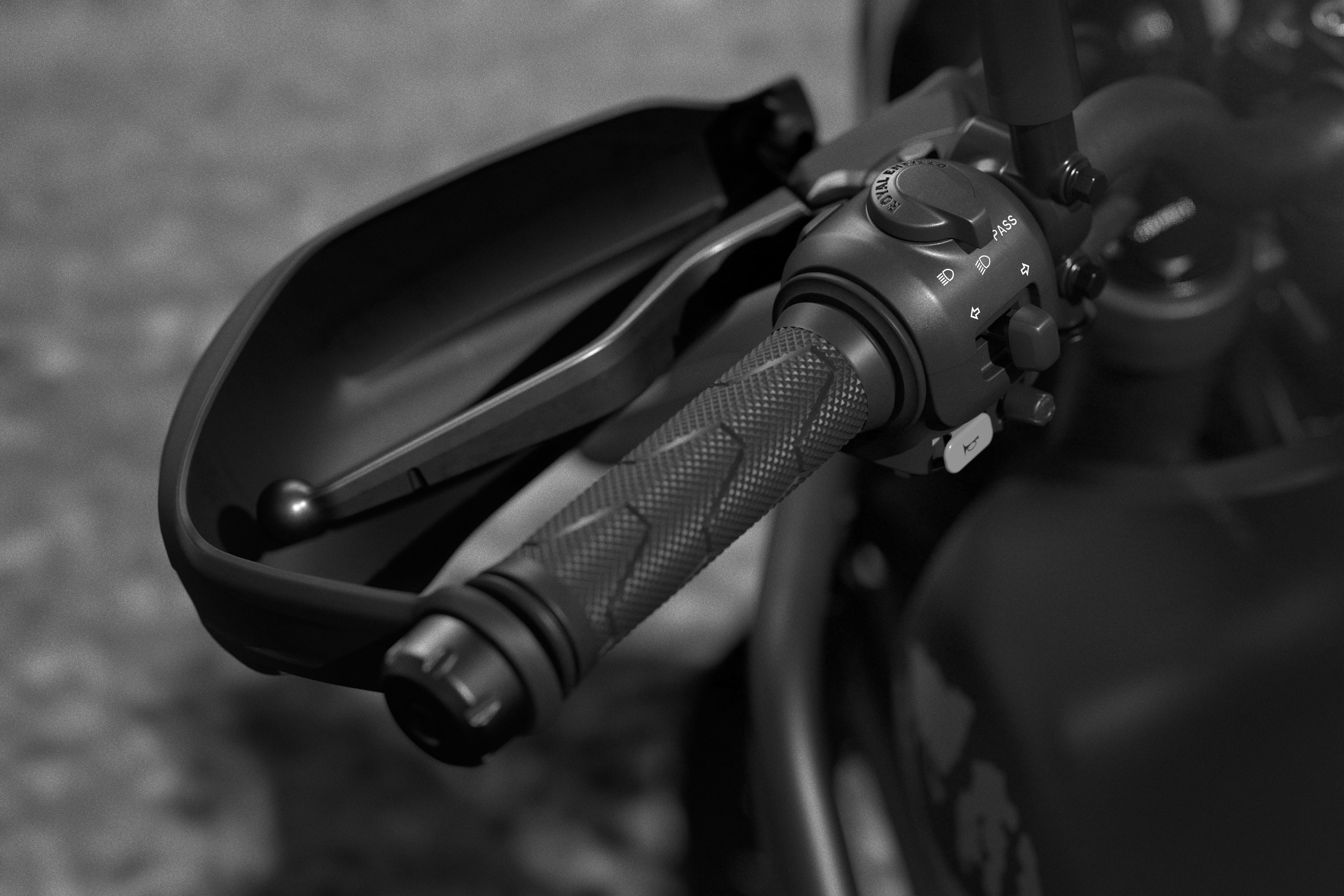 Royal Enfield Himalayan Black Mana