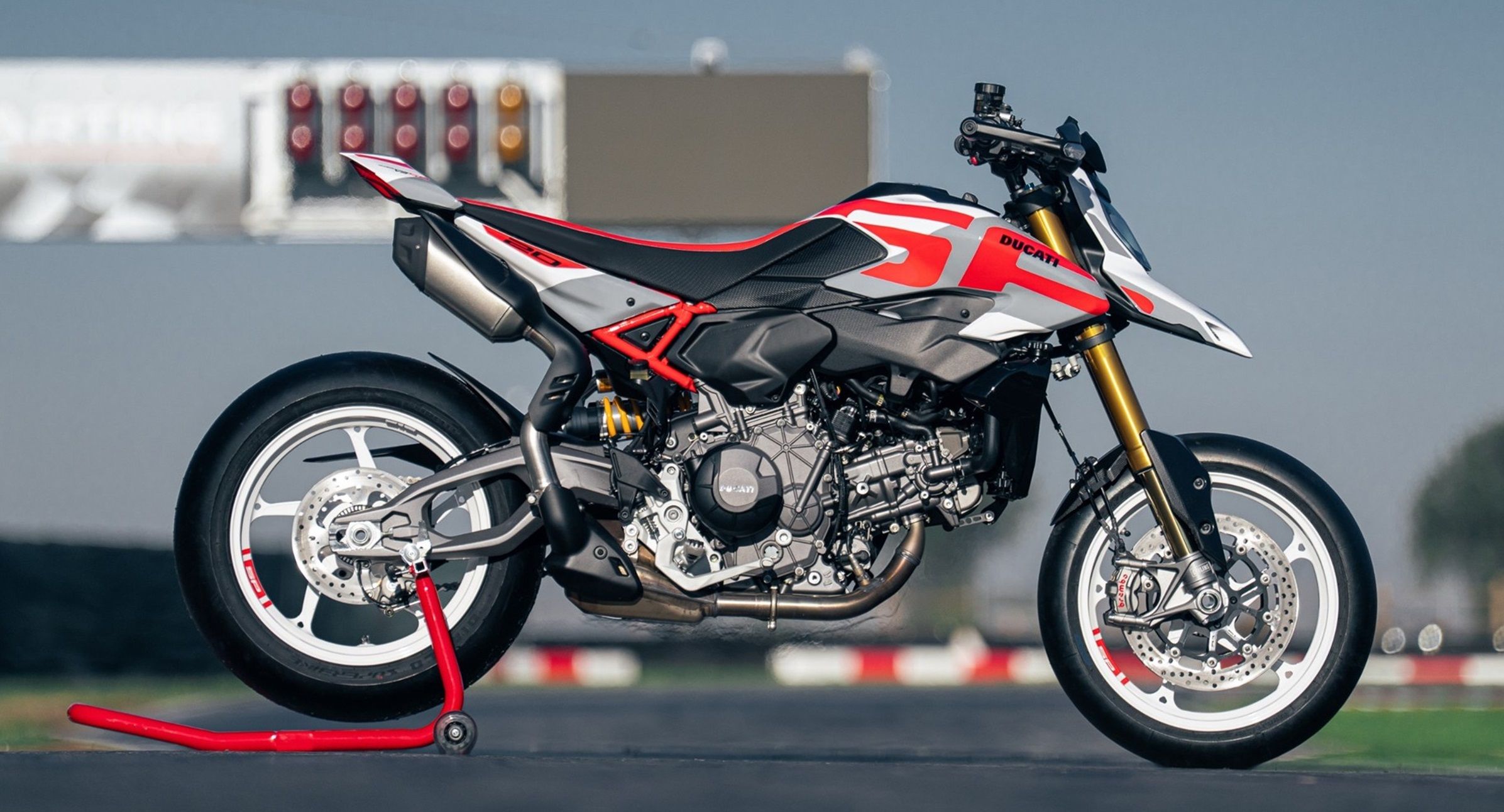 Ducati Hypermotard V2 SP