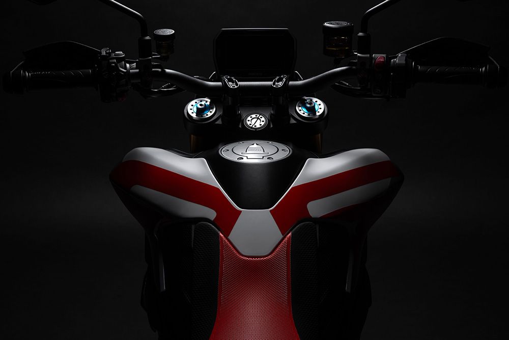 Ducati Hypermotard V2 SP