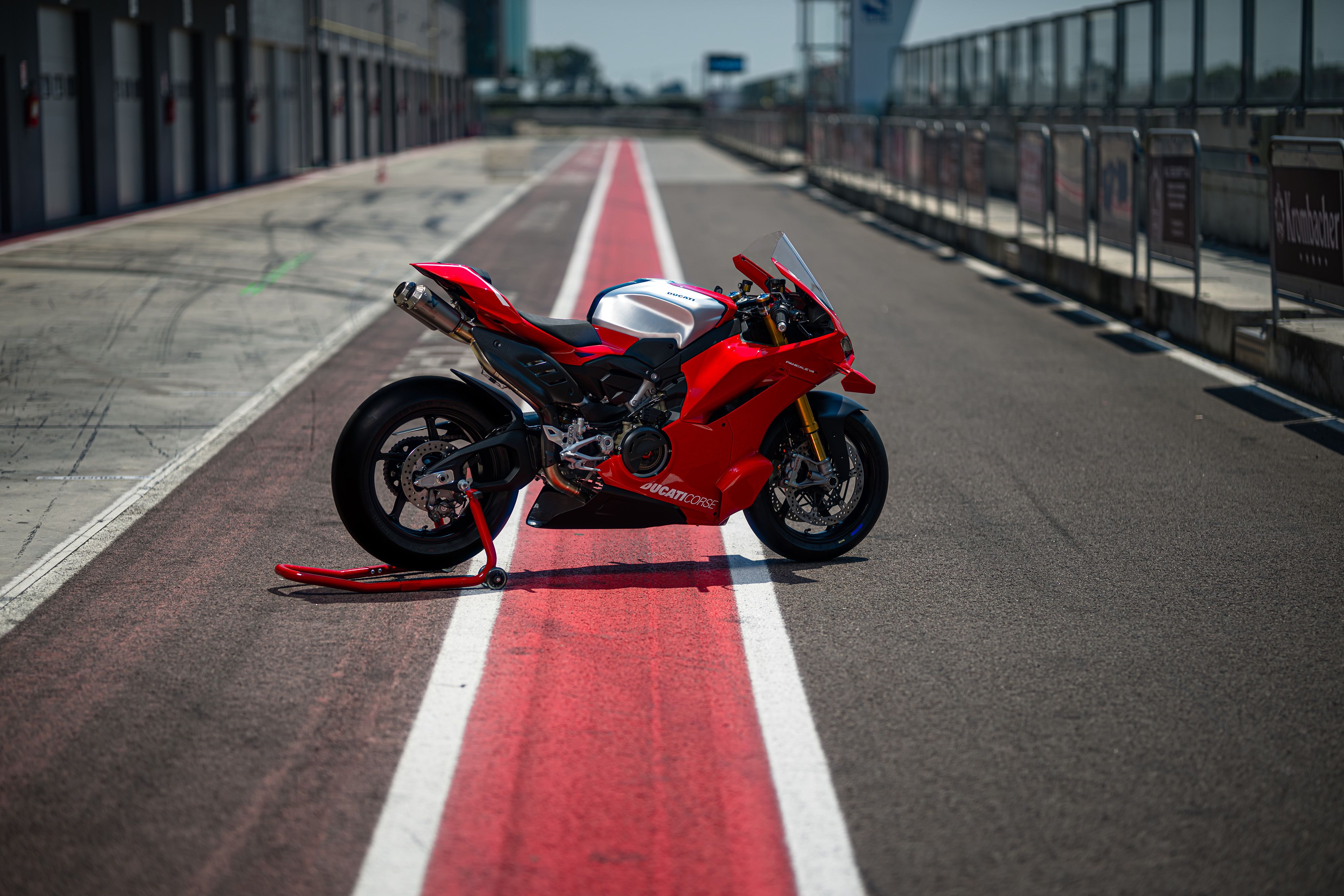 Ducati Panigale V4 R