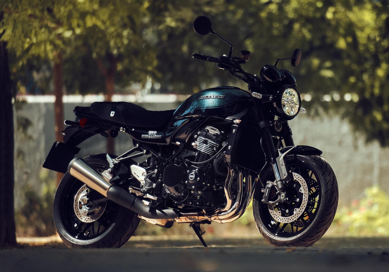 Kawasaki Z900RS Black Ball Edition