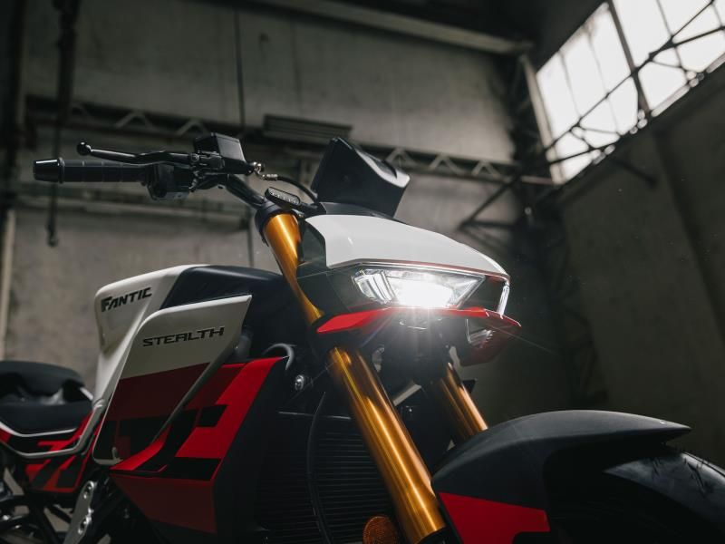 Fantic Motor Stealth 125 Racing White