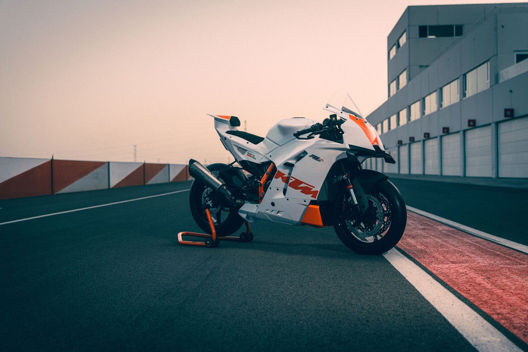 KTM 990 RC R Track