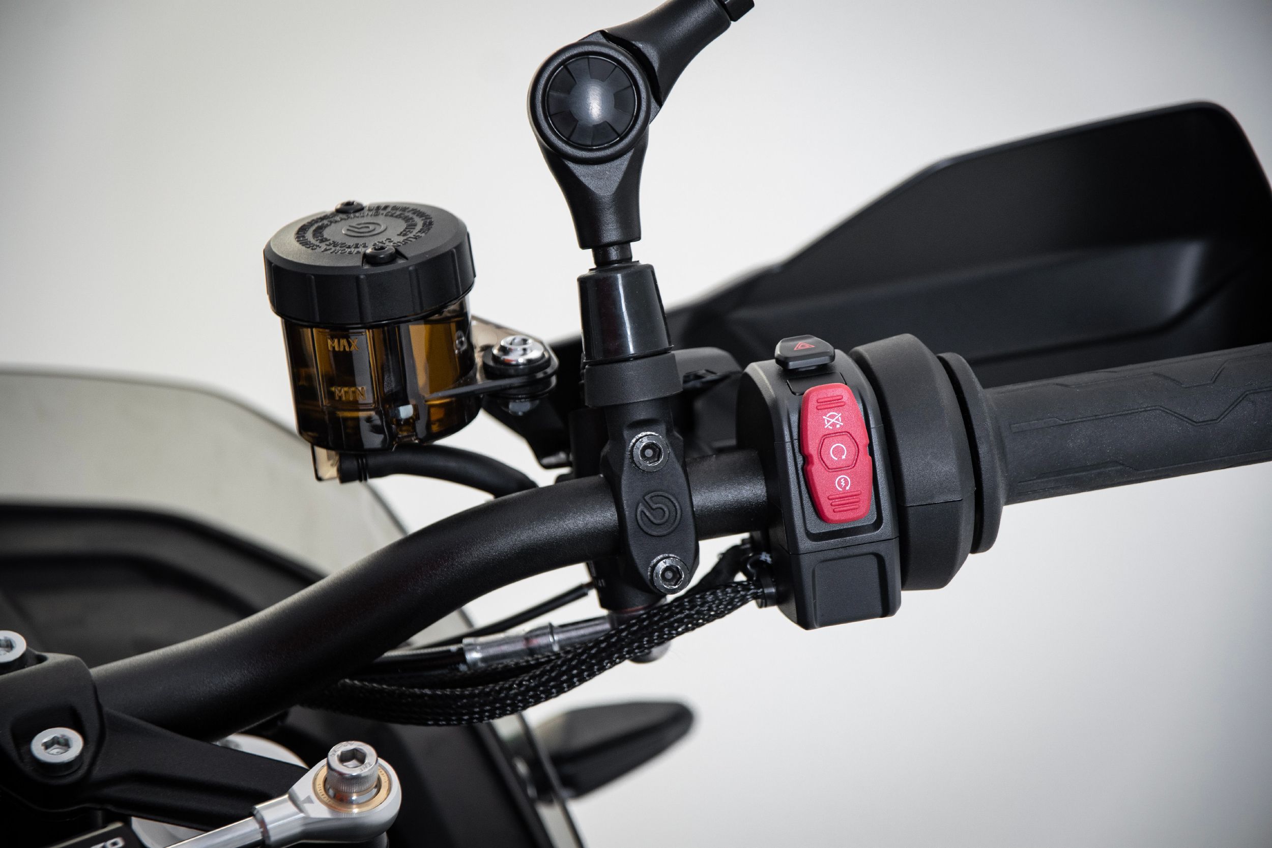 CFMOTO  1000MT-X